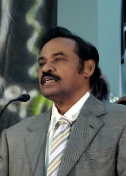 Shri T. R. Paarivendhar